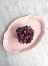 Assiette à dessert de forme ovale, en porcelaine, à motif floral - Rose bébé