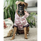 Chandail à capuchon pour chien, à motif camouflage rose "Emma"