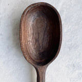 Cuillère en bois sculptée à la main - Noyer