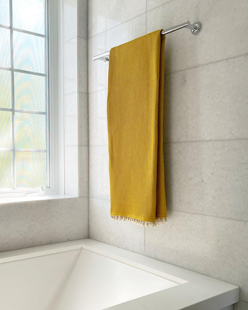 Drap de bain gaufré surdimensionné à pampilles - 100% coton biologique - Jaune doré