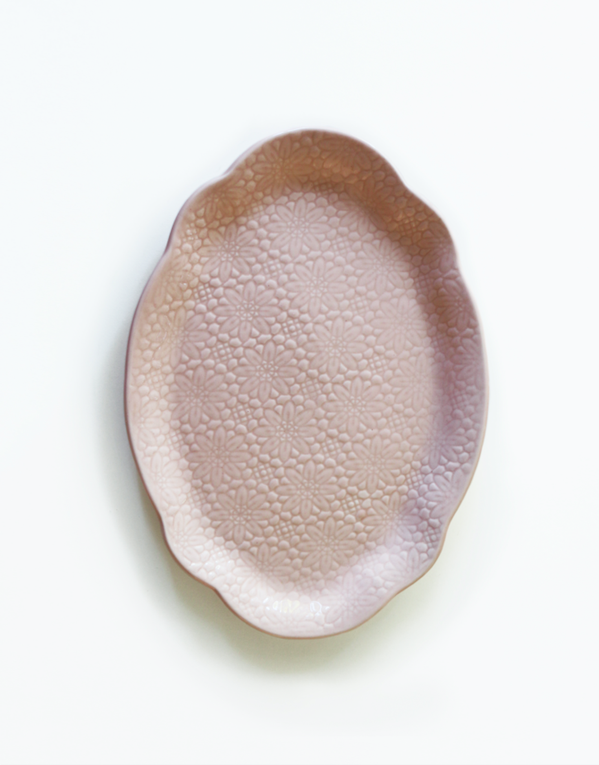 Assiette à dessert de forme ovale, en porcelaine, à motif floral - Rose bébé
