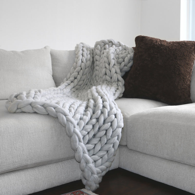 Grand jeté de tricot en grosses mailles – Fait de laine mérinos 100% hypoallergénique- Gris doux
